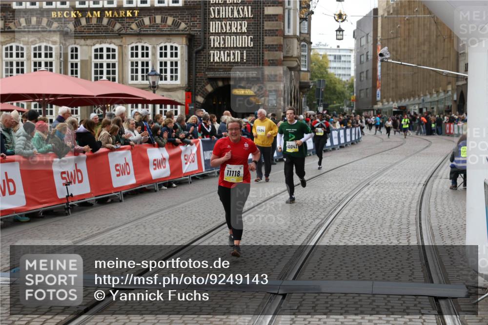 05.10.2025 - 20. swb-Marathon Bremen Yannick Fuchs http://msf.ph/oto/9249143 05.10.2025 11:13:06 Ziel 10041, 11118 meine-sportfotos.de