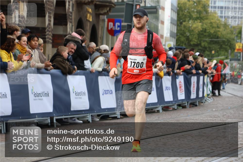 05.10.2025 - 20. swb-Marathon Bremen Strokosch-Dieckow http://msf.ph/oto/9249190 05.10.2025 12:47:25 Ziel 999, 1249, 1700, 9046 meine-sportfotos.de