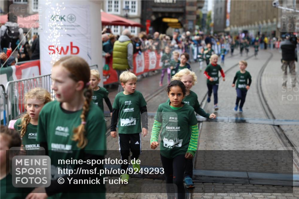 05.10.2025 - 20. swb-Marathon Bremen Yannick Fuchs http://msf.ph/oto/9249293 05.10.2025 15:21:26 Ziel  meine-sportfotos.de