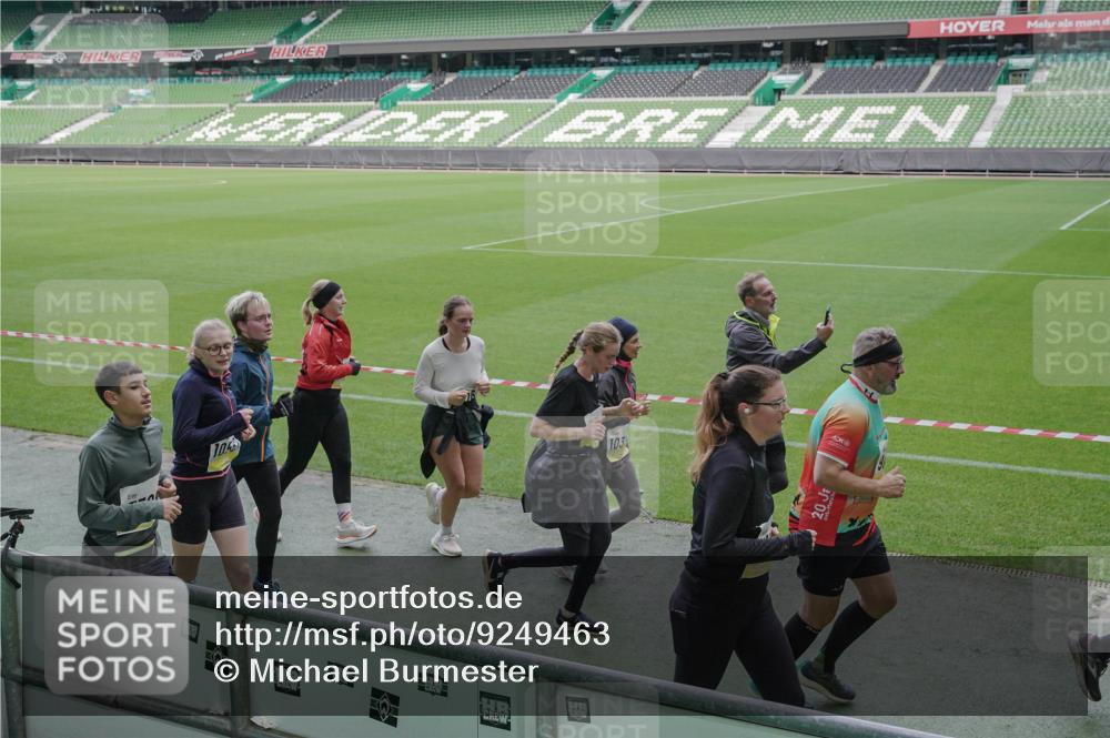 05.10.2025 - 20. swb-Marathon Bremen Michael Burmester http://msf.ph/oto/9249463 05.10.2025 10:39:45 Laufen im Stadion 7199, 7654, 7779, 7789, 7979, 9002, 9180, 9186, 9220, 9224, 9225, 9228, 9241, 9286, 9315, 9325, 9419, 9515, 9523, 9554, 9571, 9610, 9619, 9628, 9644, 9661, 9662, 9668, 9713, 9765, 9780, 9786, 9850, 9901, 9908, 9931, 9944, 9976, 9998, 10018, 10021, 10025, 10157, 10185, 10192, 10207, 10238, 10255, 10258, 10286, 10289, 10371, 10374, 10383, 10422, 10426, 10451, 10462, 10498, 10531, 10532, 10557, 10567, 10587, 10597, 10603, 10604, 10619, 10749, 9229, 9269, 9324, 9379 meine-sportfotos.de