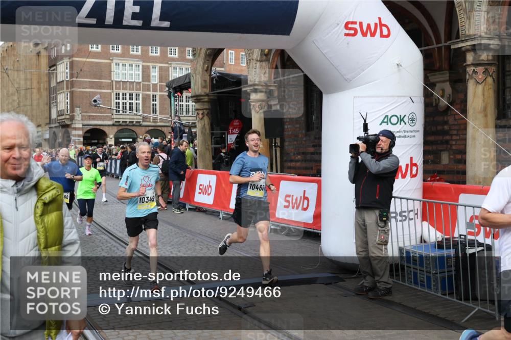 05.10.2025 - 20. swb-Marathon Bremen Yannick Fuchs http://msf.ph/oto/9249466 05.10.2025 10:53:17 Ziel 9449, 9650, 9703, 9834, 10128, 10242, 10349, 10460, 10466, 10539, 10958, 11259, 11300, 11377, 11411, 11512 meine-sportfotos.de