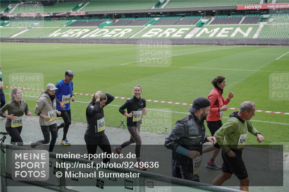 05.10.2025 - 20. swb-Marathon Bremen Michael Burmester http://msf.ph/oto/9249636 05.10.2025 10:39:50 Laufen im Stadion 7199, 7654, 7779, 7789, 7979, 9002, 9180, 9186, 9220, 9224, 9225, 9228, 9241, 9275, 9286, 9315, 9325, 9419, 9515, 9523, 9554, 9571, 9610, 9619, 9644, 9661, 9662, 9668, 9713, 9765, 9780, 9786, 9850, 9866, 9901, 9908, 9931, 9944, 9976, 10018, 10021, 10025, 10157, 10185, 10192, 10207, 10238, 10286, 10289, 10371, 10374, 10383, 10422, 10426, 10451, 10462, 10531, 10532, 10542, 10557, 10567, 10587, 10597, 10603, 10604, 10619, 10674, 10749, 9229, 9324, 9379 meine-sportfotos.de