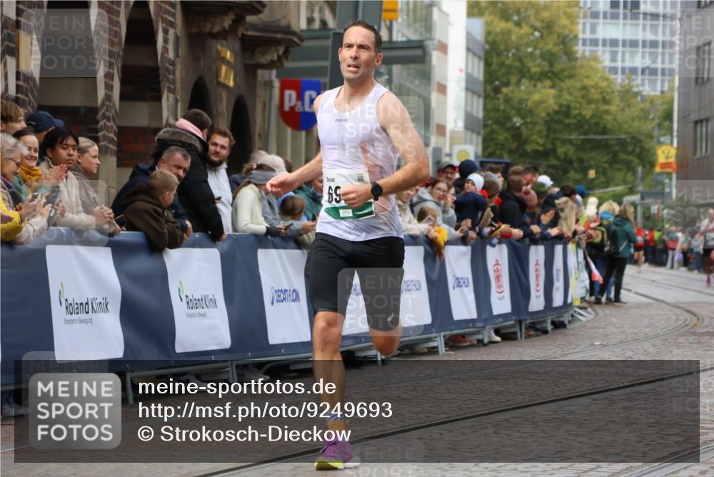 05.10.2025 - 20. swb-Marathon Bremen Strokosch-Dieckow http://msf.ph/oto/9249693 05.10.2025 12:47:38 Ziel 1688, 6984 meine-sportfotos.de