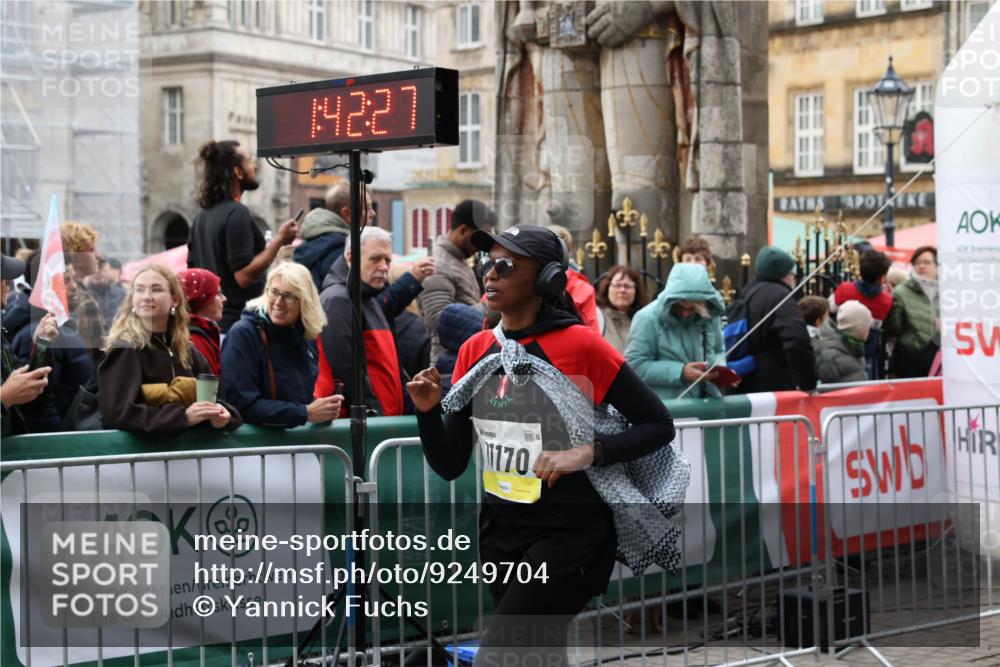 05.10.2025 - 20. swb-Marathon Bremen Yannick Fuchs http://msf.ph/oto/9249704 05.10.2025 11:13:16 Ziel 11170, 11494 meine-sportfotos.de
