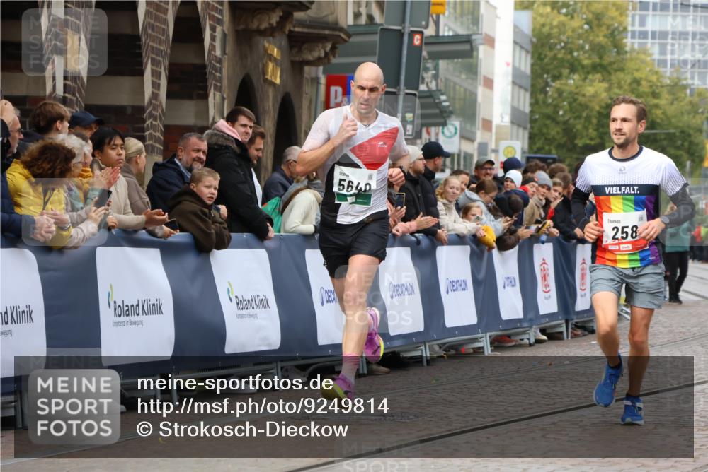 05.10.2025 - 20. swb-Marathon Bremen Strokosch-Dieckow http://msf.ph/oto/9249814 05.10.2025 12:47:53 Ziel 258, 5640, 8550 meine-sportfotos.de