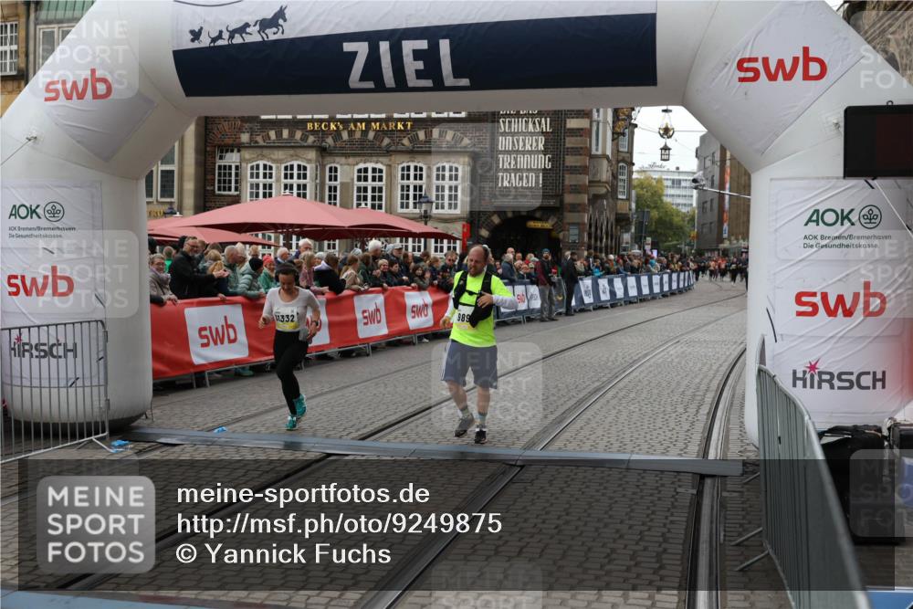 05.10.2025 - 20. swb-Marathon Bremen Yannick Fuchs http://msf.ph/oto/9249875 05.10.2025 11:13:21 Ziel 9891, 11332 meine-sportfotos.de