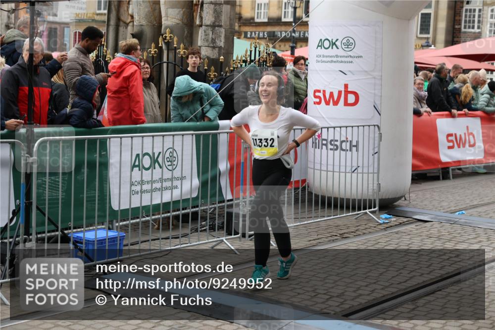 05.10.2025 - 20. swb-Marathon Bremen Yannick Fuchs http://msf.ph/oto/9249952 05.10.2025 11:13:22 Ziel 9891, 11332 meine-sportfotos.de