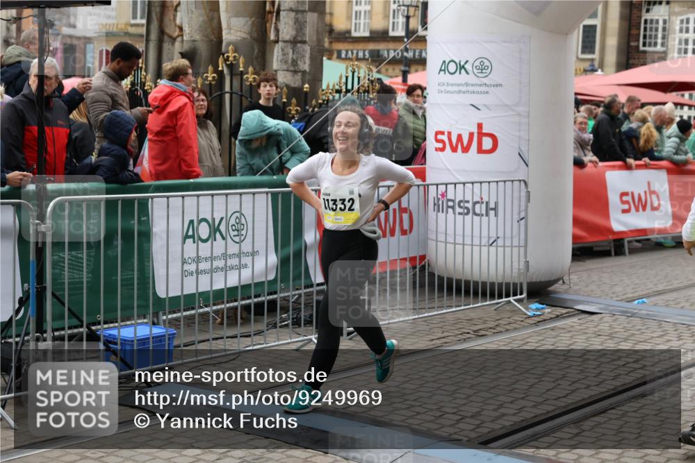 05.10.2025 - 20. swb-Marathon Bremen Yannick Fuchs http://msf.ph/oto/9249969 05.10.2025 11:13:22 Ziel 9891, 11332 meine-sportfotos.de