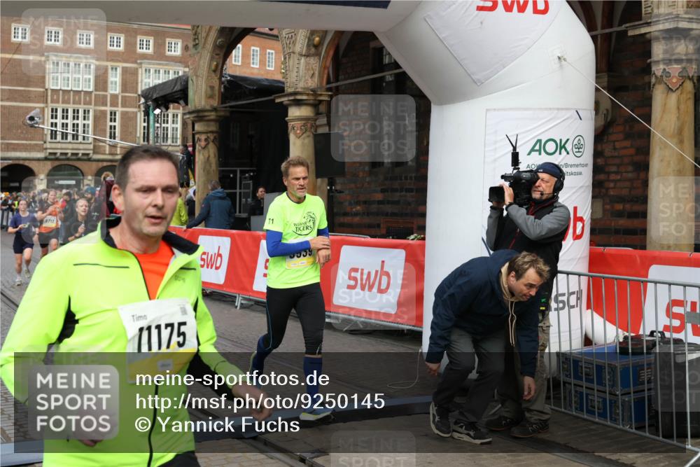 05.10.2025 - 20. swb-Marathon Bremen Yannick Fuchs http://msf.ph/oto/9250145 05.10.2025 10:53:27 Ziel 7193, 7251, 9263, 9539, 9717, 9956, 10057, 10317, 10806, 10958, 10993, 11174, 11175, 11377, 11510, 11512 meine-sportfotos.de