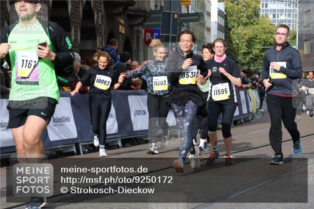 05.10.2025 - 20. swb-Marathon Bremen Strokosch-Dieckow http://msf.ph/oto/9250172 05.10.2025 11:00:29 Ziel 7178, 7215, 9173, 9177, 9271, 9531, 10063, 10067, 10071, 10079, 10217, 10504, 10794, 10930, 11003, 11071, 11255, 11511, 11534, 11595, 11610, 11619 meine-sportfotos.de