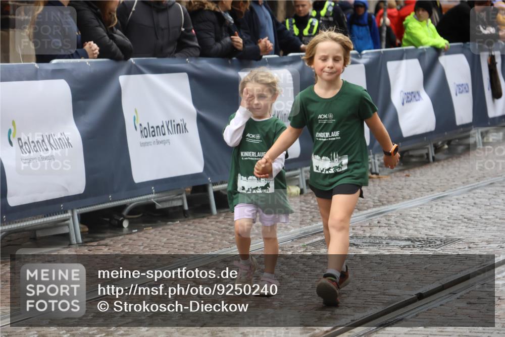 05.10.2025 - 20. swb-Marathon Bremen Strokosch-Dieckow http://msf.ph/oto/9250240 05.10.2025 15:28:13 Ziel 10864 meine-sportfotos.de