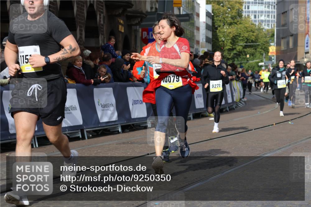 05.10.2025 - 20. swb-Marathon Bremen Strokosch-Dieckow http://msf.ph/oto/9250350 05.10.2025 11:00:35 Ziel 7178, 9177, 9271, 9272, 9531, 9858, 10063, 10079, 10518, 11003, 11034, 11071, 11162, 11255, 11511, 11534, 11610 meine-sportfotos.de