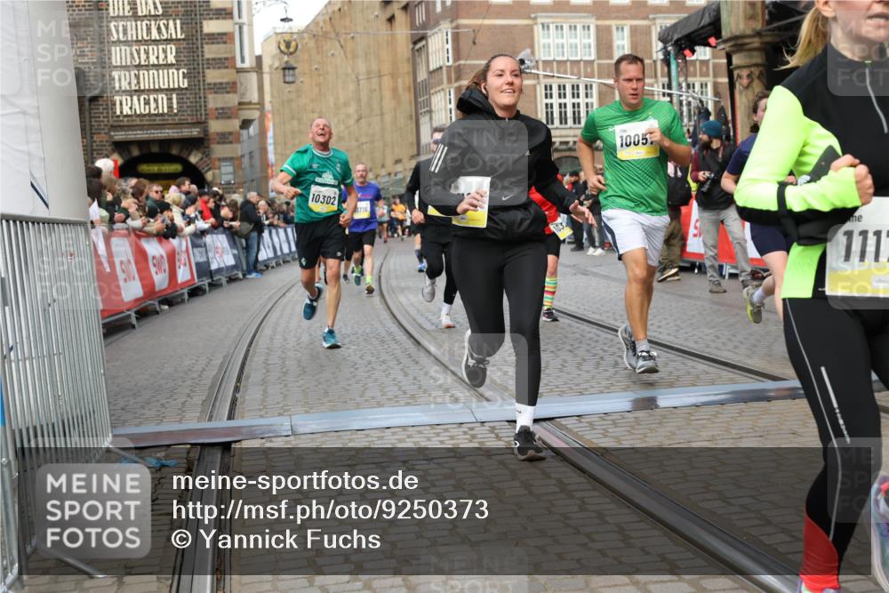 05.10.2025 - 20. swb-Marathon Bremen Yannick Fuchs http://msf.ph/oto/9250373 05.10.2025 10:53:31 Ziel 7193, 7251, 9263, 9539, 9717, 9868, 9957, 10057, 10302, 10317, 10335, 10655, 10993, 11174, 11175, 11616, 11716 meine-sportfotos.de
