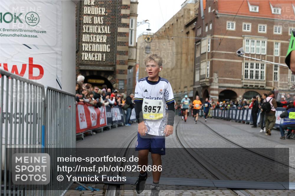 05.10.2025 - 20. swb-Marathon Bremen Yannick Fuchs http://msf.ph/oto/9250686 05.10.2025 10:53:36 Ziel 7193, 7251, 9717, 9868, 9957, 10057, 10302, 10335, 10369, 10468, 10655, 10934, 11174, 11545, 11616, 11716 meine-sportfotos.de