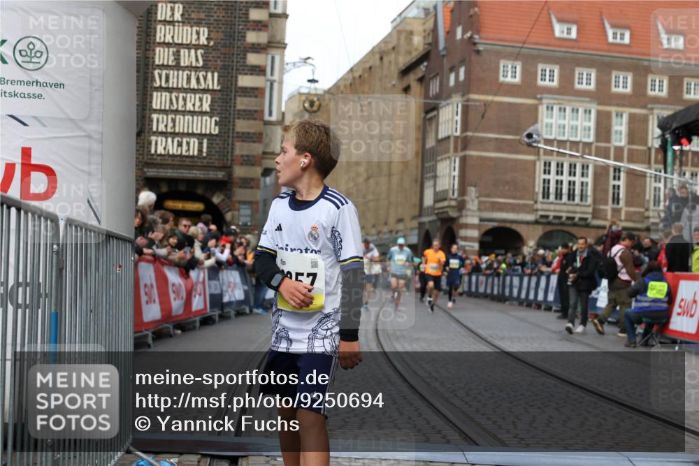 05.10.2025 - 20. swb-Marathon Bremen Yannick Fuchs http://msf.ph/oto/9250694 05.10.2025 10:53:37 Ziel 7193, 9717, 9868, 9957, 10057, 10302, 10335, 10369, 10468, 10655, 10934, 11545, 11616, 11716 meine-sportfotos.de