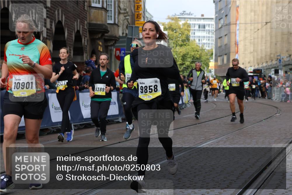 05.10.2025 - 20. swb-Marathon Bremen Strokosch-Dieckow http://msf.ph/oto/9250803 05.10.2025 11:00:44 Ziel 9272, 9327, 9389, 9827, 9858, 10182, 10571, 10690, 10872, 10901, 11034, 11155 meine-sportfotos.de