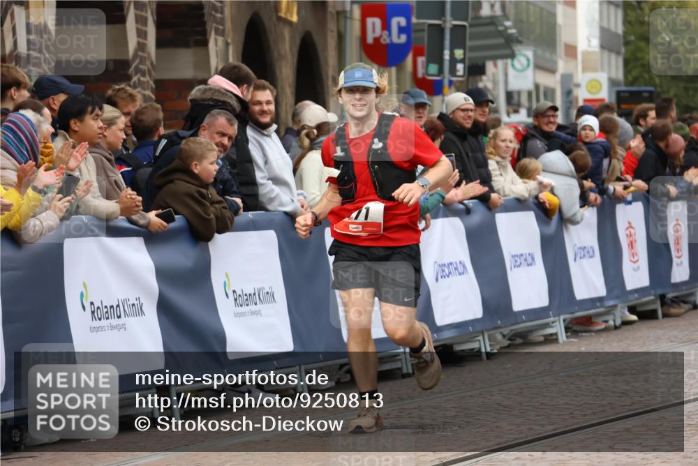 05.10.2025 - 20. swb-Marathon Bremen Strokosch-Dieckow http://msf.ph/oto/9250813 05.10.2025 12:48:44 Ziel 871, 2133, 3552 meine-sportfotos.de