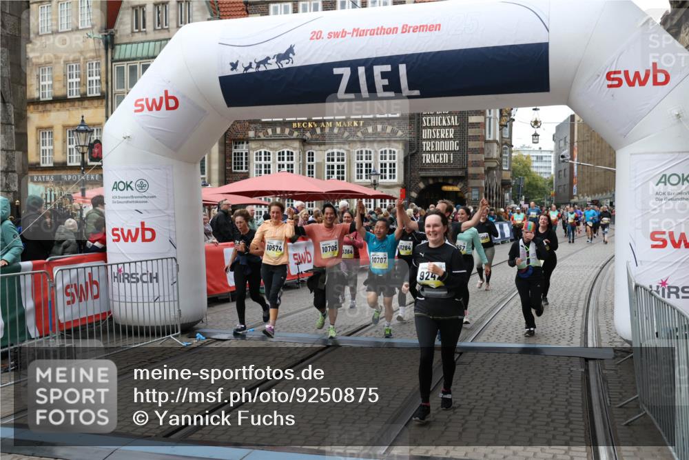 05.10.2025 - 20. swb-Marathon Bremen Yannick Fuchs http://msf.ph/oto/9250875 05.10.2025 11:13:50 Ziel 9242, 9899, 10040, 10364, 10433, 10574, 10705, 10707, 10957, 11060, 11068, 11264, 11385 meine-sportfotos.de