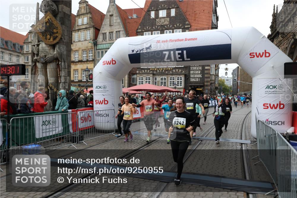05.10.2025 - 20. swb-Marathon Bremen Yannick Fuchs http://msf.ph/oto/9250955 05.10.2025 11:13:50 Ziel 9242, 9899, 10040, 10364, 10433, 10574, 10705, 10707, 10957, 11060, 11068, 11264, 11385 meine-sportfotos.de