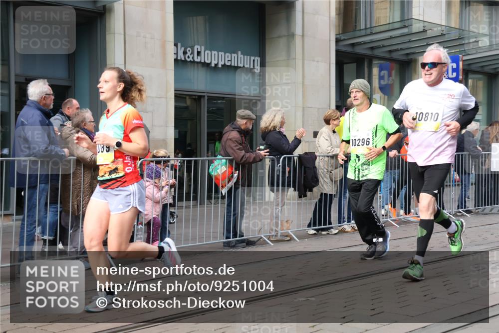 05.10.2025 - 20. swb-Marathon Bremen Strokosch-Dieckow http://msf.ph/oto/9251004 05.10.2025 10:54:14 Ziel 9282, 9295, 9367, 9392, 9407, 9591, 9633, 9754, 10007, 10032, 10097, 10174, 10178, 10296, 10768, 10810, 11040, 11045, 11089, 11271, 11321, 11694, 9282, 9295, 9367, 9392, 9407, 9591, 9633, 9754, 10007, 10032, 10097, 10174, 10178, 10296, 10768, 10810, 11040, 11045, 11089, 11271, 11321, 11694 meine-sportfotos.de