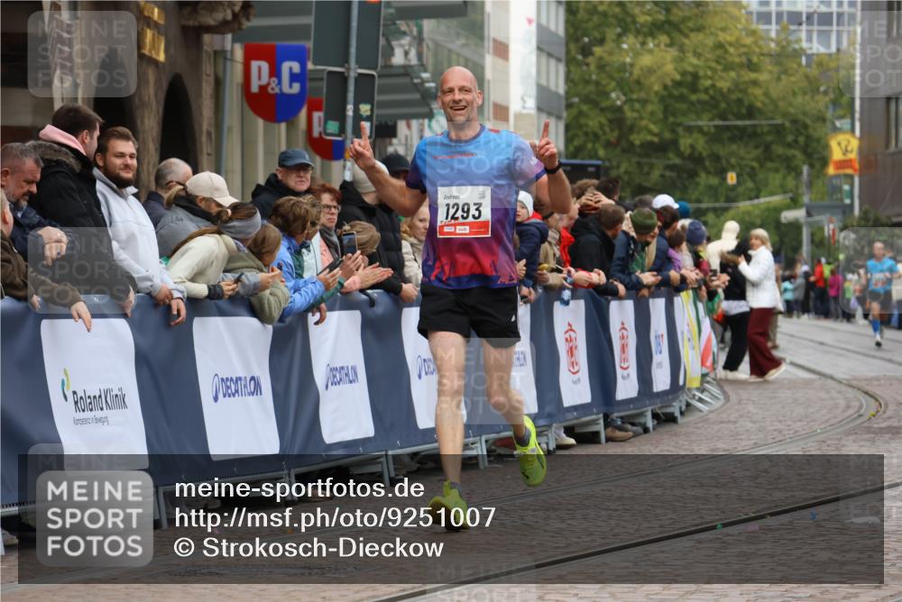 05.10.2025 - 20. swb-Marathon Bremen Strokosch-Dieckow http://msf.ph/oto/9251007 05.10.2025 12:48:55 Ziel 1293 meine-sportfotos.de
