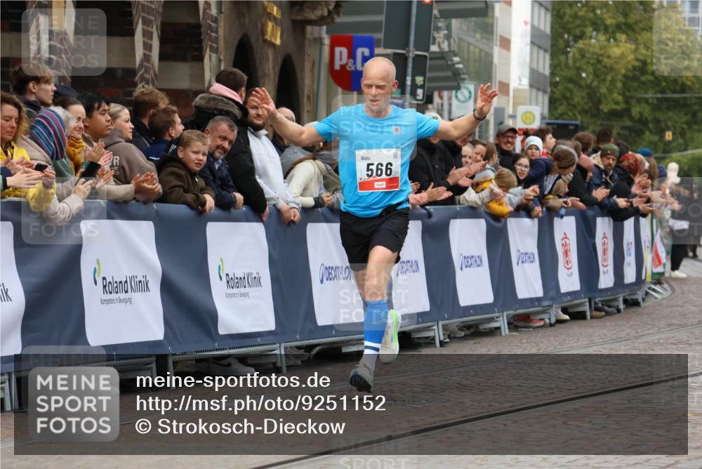 05.10.2025 - 20. swb-Marathon Bremen Strokosch-Dieckow http://msf.ph/oto/9251152 05.10.2025 12:49:11 Ziel 566 meine-sportfotos.de