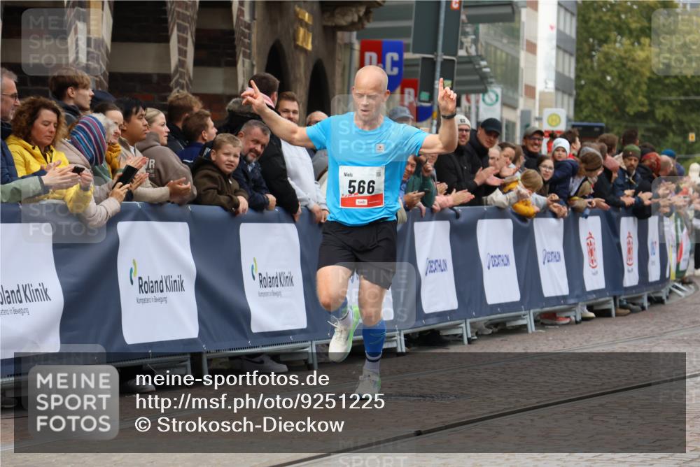 05.10.2025 - 20. swb-Marathon Bremen Strokosch-Dieckow http://msf.ph/oto/9251225 05.10.2025 12:49:11 Ziel 566 meine-sportfotos.de