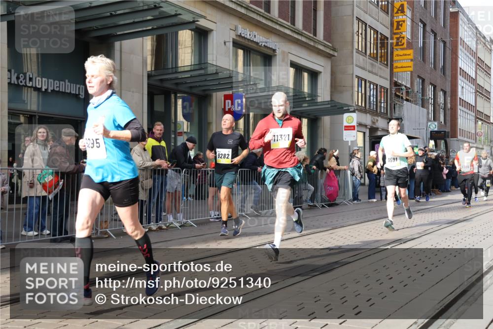 05.10.2025 - 20. swb-Marathon Bremen Strokosch-Dieckow http://msf.ph/oto/9251340 05.10.2025 10:54:28 Ziel 8326, 9282, 9295, 9427, 9436, 9560, 9570, 9591, 9754, 9776, 10007, 10024, 10174, 10231, 10232, 10233, 10487, 10609, 10770, 11163, 11276, 11320, 11321, 11373, 11470, 11507, 11523, 11694, 8326, 9282, 9295, 9427, 9436, 9560, 9570, 9591, 9754, 9776, 10007, 10024, 10174, 10231, 10232, 10233, 10487, 10609, 10770, 11163, 11276, 11320, 11321, 11373, 11470, 11507, 11523, 11694 meine-sportfotos.de