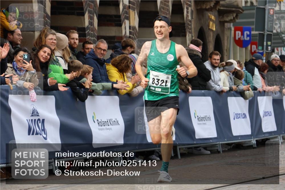 05.10.2025 - 20. swb-Marathon Bremen Strokosch-Dieckow http://msf.ph/oto/9251413 05.10.2025 12:49:27 Ziel 632, 8321 meine-sportfotos.de