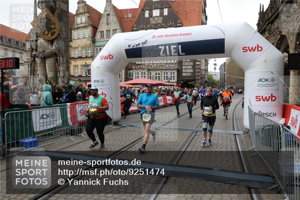 05.10.2025 - 20. swb-Marathon Bremen Yannick Fuchs http://msf.ph/oto/9251474 05.10.2025 11:13:59 Ziel 7014, 7410, 9946, 10671, 10756, 10842, 11068, 11652, 11653 meine-sportfotos.de