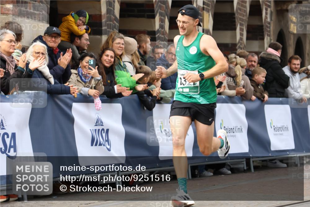 05.10.2025 - 20. swb-Marathon Bremen Strokosch-Dieckow http://msf.ph/oto/9251516 05.10.2025 12:49:28 Ziel 8321 meine-sportfotos.de
