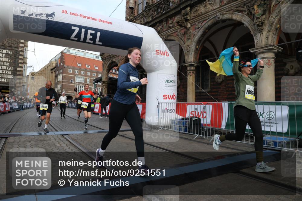 05.10.2025 - 20. swb-Marathon Bremen Yannick Fuchs http://msf.ph/oto/9251551 05.10.2025 10:53:53 Ziel 9494, 9934, 10020, 10416, 10906, 10966, 11046, 11141, 11383 meine-sportfotos.de