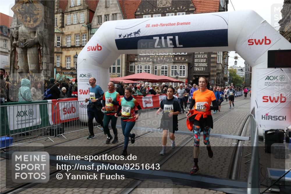 05.10.2025 - 20. swb-Marathon Bremen Yannick Fuchs http://msf.ph/oto/9251643 05.10.2025 11:14:02 Ziel 7014, 7410, 9631, 9667, 9946, 10000, 10671, 10756, 10842, 11541, 11652, 11653 meine-sportfotos.de