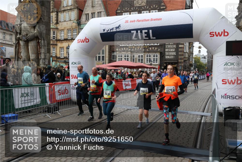 05.10.2025 - 20. swb-Marathon Bremen Yannick Fuchs http://msf.ph/oto/9251650 05.10.2025 11:14:02 Ziel 7014, 7410, 9631, 9667, 9946, 10000, 10671, 10756, 10842, 11541, 11652, 11653 meine-sportfotos.de