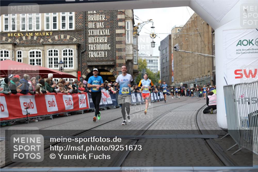 05.10.2025 - 20. swb-Marathon Bremen Yannick Fuchs http://msf.ph/oto/9251673 05.10.2025 10:45:07 Ziel 9202, 9590, 9678, 10568, 10633, 10851, 11362 meine-sportfotos.de