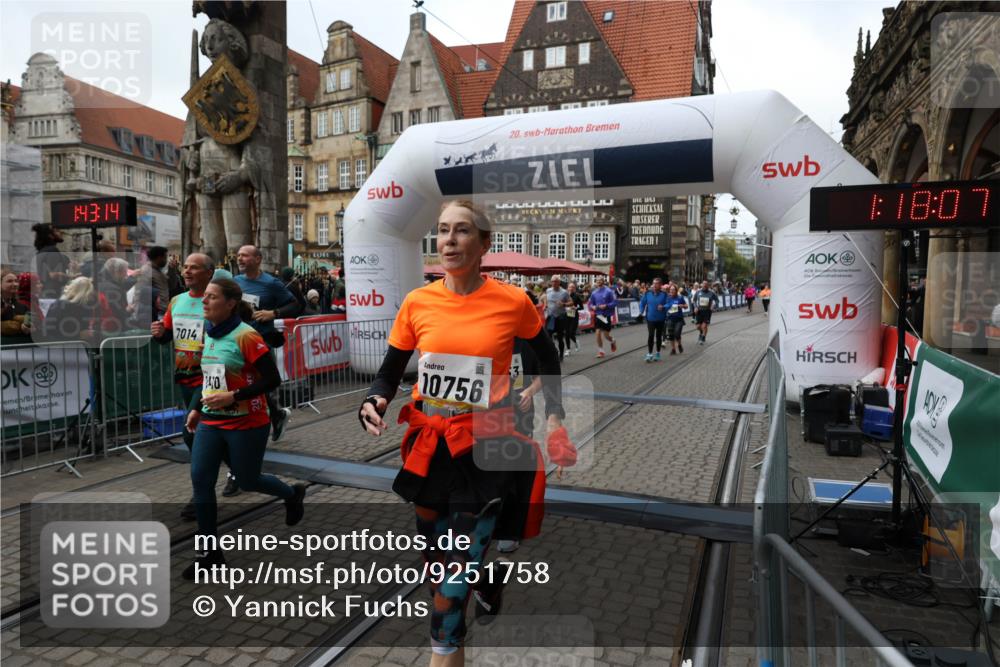 05.10.2025 - 20. swb-Marathon Bremen Yannick Fuchs http://msf.ph/oto/9251758 05.10.2025 11:14:03 Ziel 7014, 7410, 9631, 9667, 9946, 10000, 10036, 10512, 10671, 10721, 10756, 10842, 11541, 11548, 11652, 11653 meine-sportfotos.de