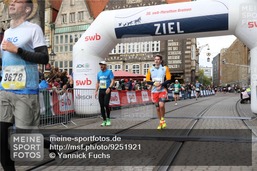 05.10.2025 - 20. swb-Marathon Bremen Yannick Fuchs http://msf.ph/oto/9251921 05.10.2025 10:45:10 Ziel 9202, 9590, 9678, 10568, 10633, 10851, 11362, 11715 meine-sportfotos.de