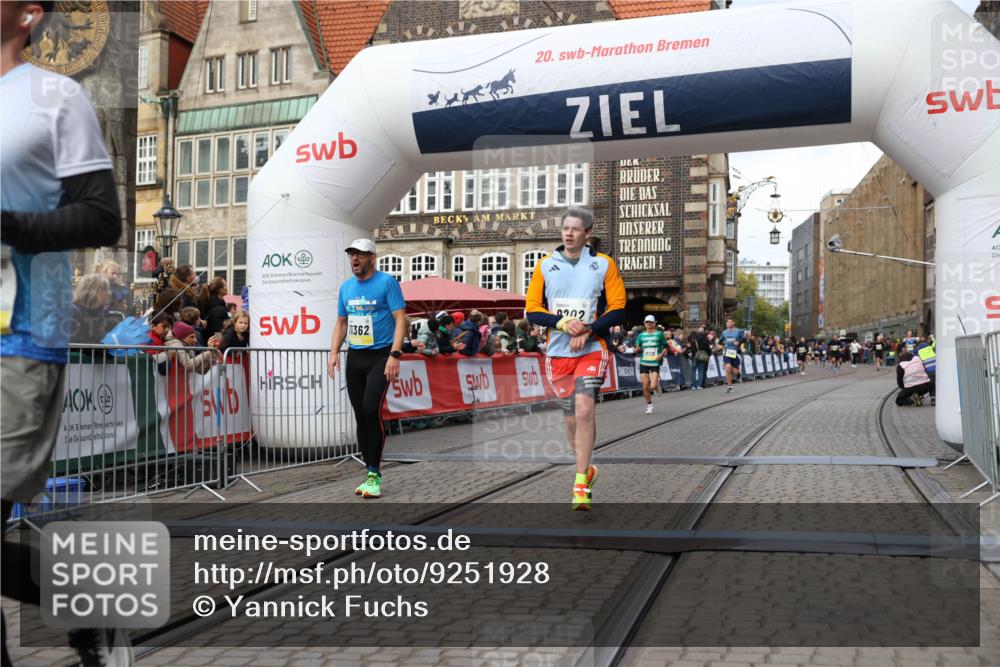 05.10.2025 - 20. swb-Marathon Bremen Yannick Fuchs http://msf.ph/oto/9251928 05.10.2025 10:45:10 Ziel 9202, 9590, 9678, 10568, 10633, 10851, 11362, 11715 meine-sportfotos.de