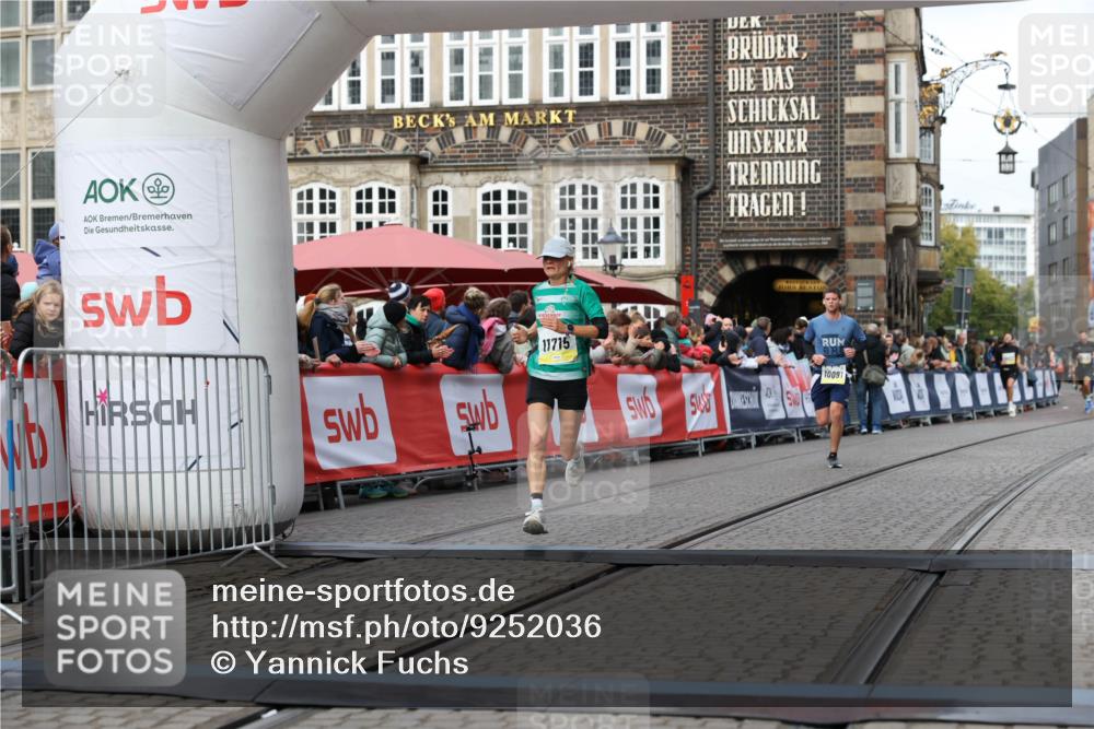 05.10.2025 - 20. swb-Marathon Bremen Yannick Fuchs http://msf.ph/oto/9252036 05.10.2025 10:45:12 Ziel 9202, 9590, 9678, 10091, 11362, 11715 meine-sportfotos.de