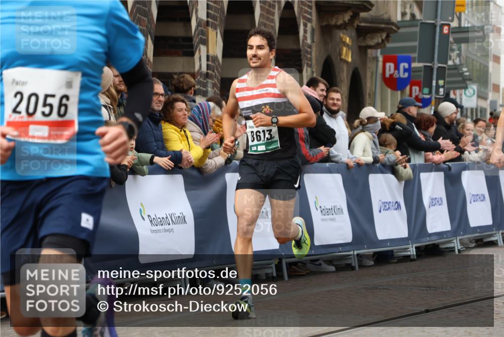 05.10.2025 - 20. swb-Marathon Bremen Strokosch-Dieckow http://msf.ph/oto/9252056 05.10.2025 12:50:15 Ziel 1617, 2054, 2056, 8613 meine-sportfotos.de