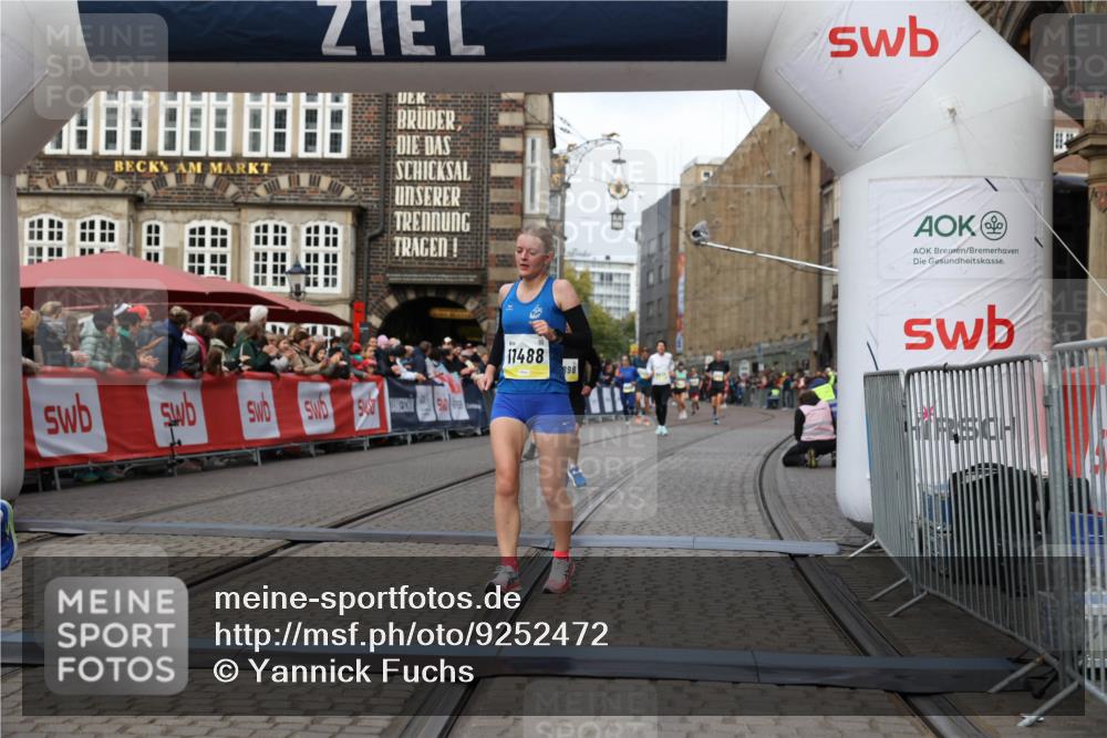 05.10.2025 - 20. swb-Marathon Bremen Yannick Fuchs http://msf.ph/oto/9252472 05.10.2025 10:45:22 Ziel 9290, 9963, 10431, 10822, 10898, 11488 meine-sportfotos.de