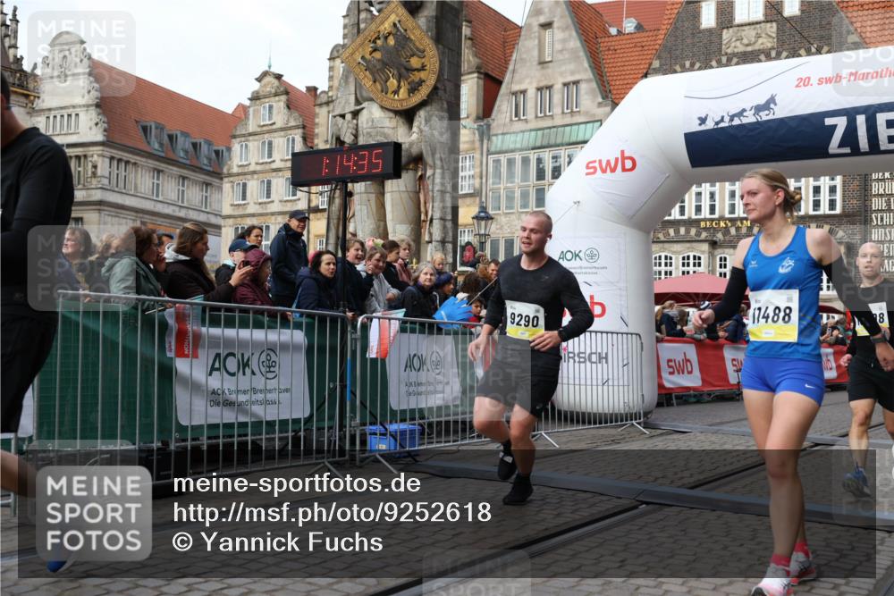 05.10.2025 - 20. swb-Marathon Bremen Yannick Fuchs http://msf.ph/oto/9252618 05.10.2025 10:45:24 Ziel 9290, 9963, 10431, 10634, 10822, 10898, 11488 meine-sportfotos.de
