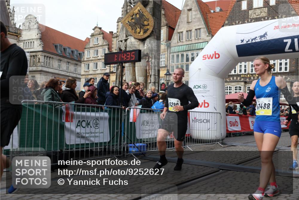 05.10.2025 - 20. swb-Marathon Bremen Yannick Fuchs http://msf.ph/oto/9252627 05.10.2025 10:45:24 Ziel 9290, 9963, 10431, 10634, 10822, 10898, 11488 meine-sportfotos.de