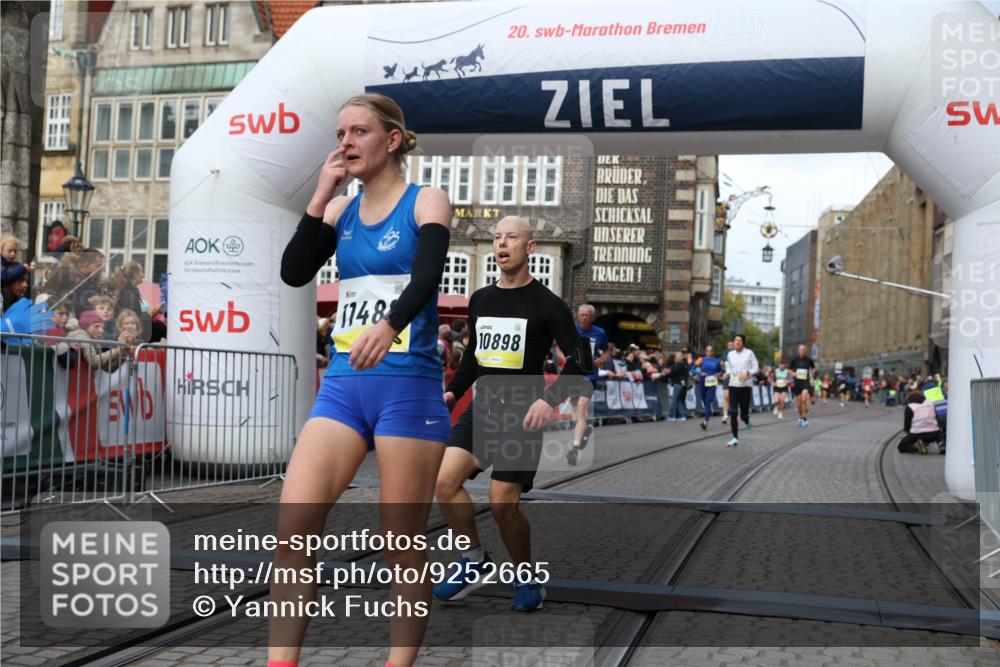 05.10.2025 - 20. swb-Marathon Bremen Yannick Fuchs http://msf.ph/oto/9252665 05.10.2025 10:45:25 Ziel 9290, 9963, 10431, 10634, 10822, 10898, 11488 meine-sportfotos.de
