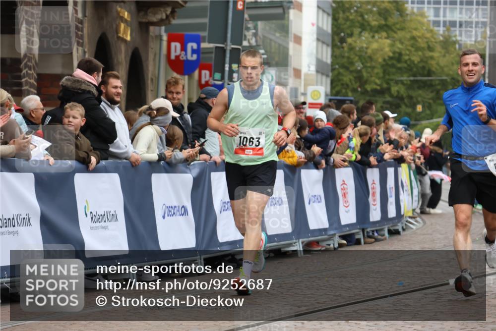 05.10.2025 - 20. swb-Marathon Bremen Strokosch-Dieckow http://msf.ph/oto/9252687 05.10.2025 12:50:58 Ziel 426, 569, 746, 1063, 1070, 1928, 2253, 3198 meine-sportfotos.de
