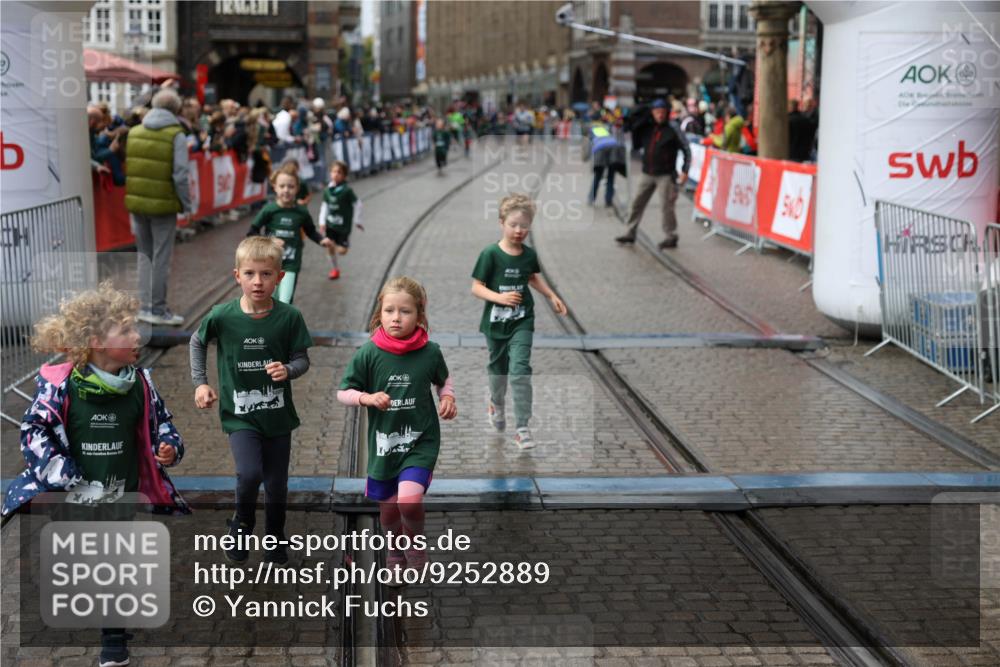 05.10.2025 - 20. swb-Marathon Bremen Yannick Fuchs http://msf.ph/oto/9252889 05.10.2025 15:21:59 Ziel  meine-sportfotos.de