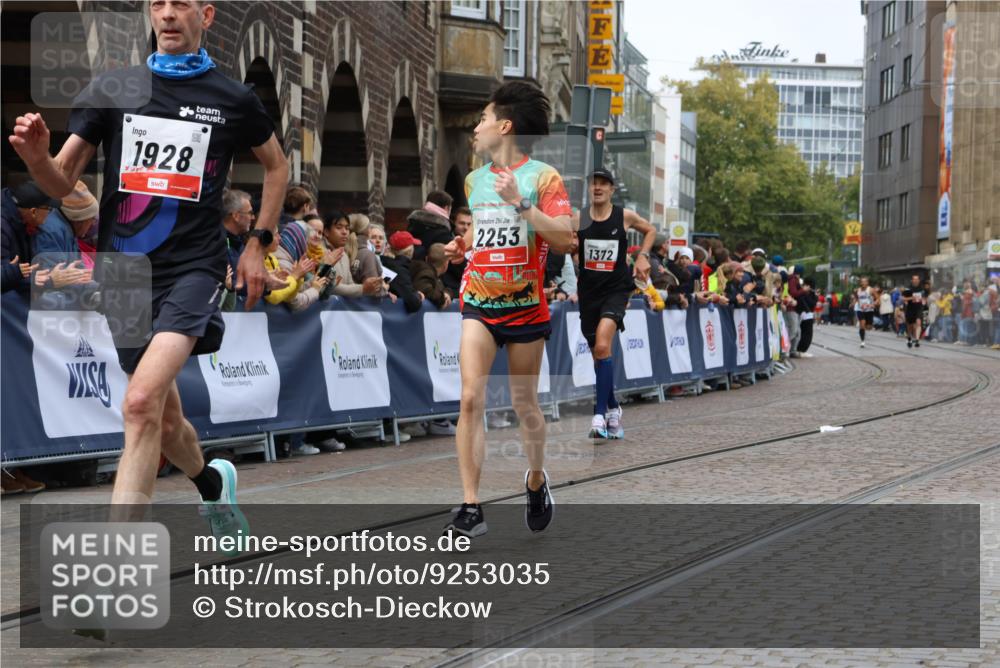 05.10.2025 - 20. swb-Marathon Bremen Strokosch-Dieckow http://msf.ph/oto/9253035 05.10.2025 12:51:07 Ziel 746, 1372, 1928, 2253 meine-sportfotos.de