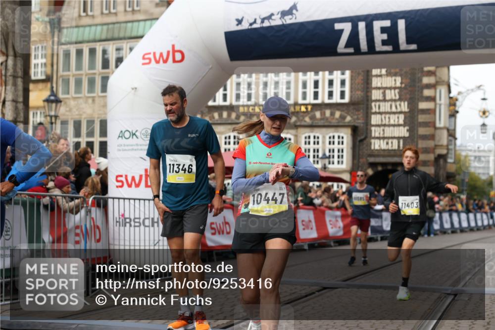 05.10.2025 - 20. swb-Marathon Bremen Yannick Fuchs http://msf.ph/oto/9253416 05.10.2025 10:45:34 Ziel 9396, 9885, 10447, 10634, 11346, 11403, 11585 meine-sportfotos.de