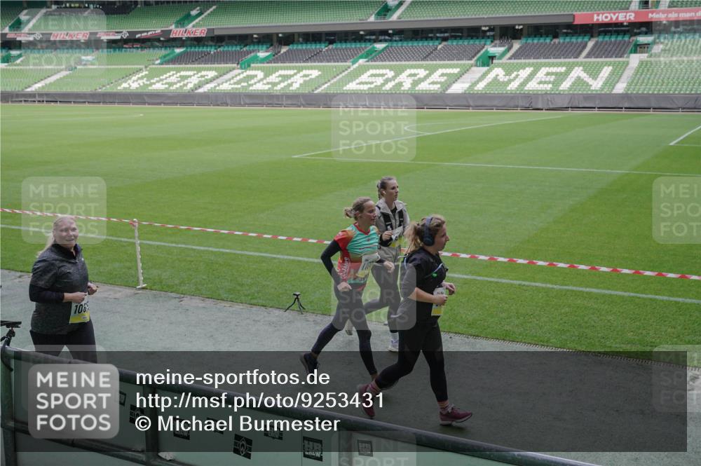 05.10.2025 - 20. swb-Marathon Bremen Michael Burmester http://msf.ph/oto/9253431 05.10.2025 10:42:09 Laufen im Stadion 7069, 8533, 8865, 9212, 9519, 9632, 9648, 9649, 9798, 9815, 9836, 9837, 9907, 9945, 9972, 9982, 9999, 10031, 10082, 10087, 10125, 10129, 10132, 10134, 10148, 10189, 10214, 10223, 10239, 10248, 10264, 10333, 10365, 10366, 10415, 10499, 10522, 10684, 10706, 10722, 10815, 10824, 10937, 10943, 10998, 11037, 11056, 11097, 11126, 11142, 11172, 11206, 11232, 11379, 11395, 11405, 11437, 11473, 11584, 11634, 9274, 9357, 11261 meine-sportfotos.de