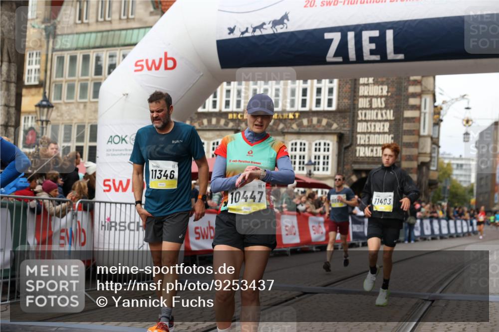 05.10.2025 - 20. swb-Marathon Bremen Yannick Fuchs http://msf.ph/oto/9253437 05.10.2025 10:45:34 Ziel 9396, 9885, 10447, 10634, 11346, 11403, 11585 meine-sportfotos.de